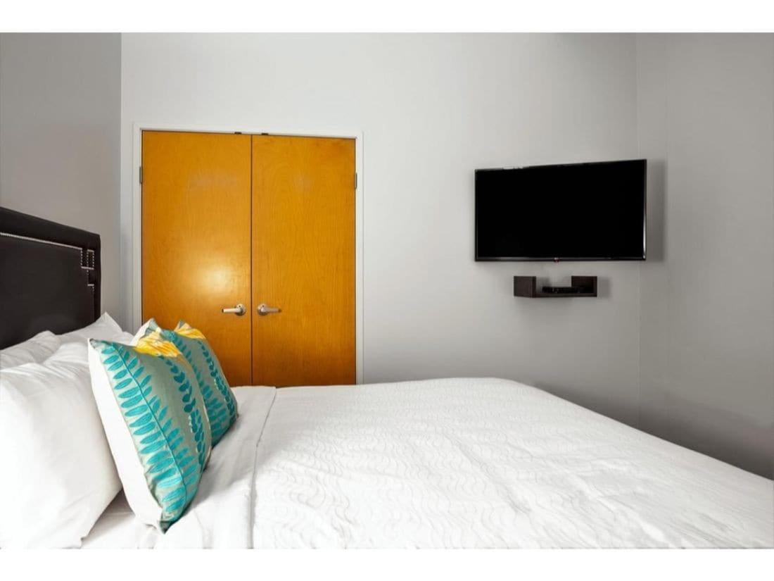 Beautiful 2Br 2Ba In The Block By Cozysuites Indianapolis Kültér fotó